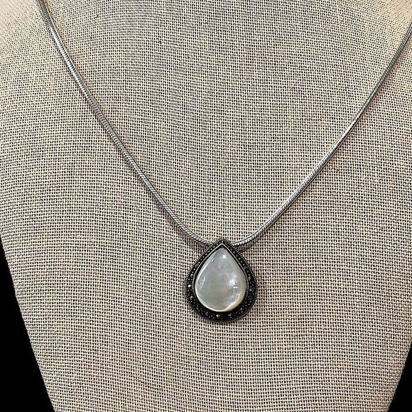 Vintage Marcasite Mother of Pearl Sterling Silver Teardrop Necklace - Picture 3 of 13